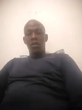 Snapshot of zuludog chatting on 06-15-26, 03:29 zuludog online show from 06-15-26, 03:29