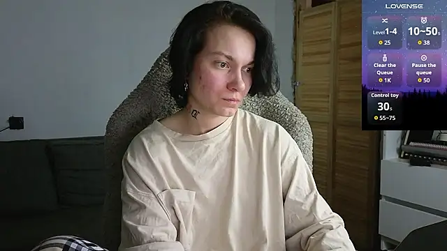 esajukyy online show from 02-17-26, 04:37