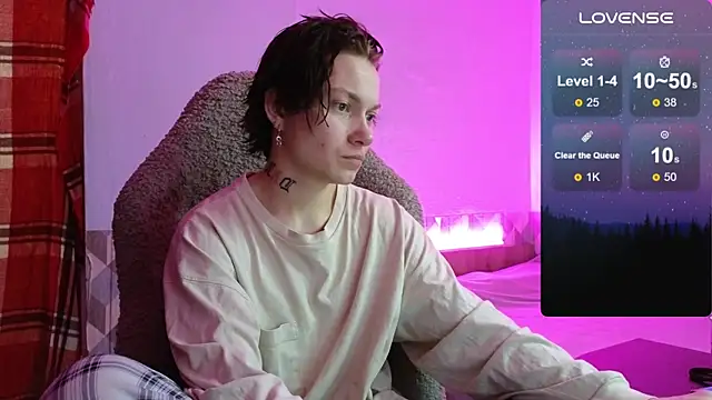 esajukyy online show from 10-28-25, 05:56