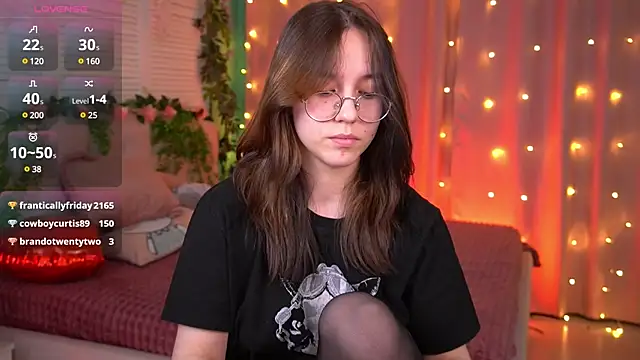 AmeliaMead online show from 02-17-25, 03:33