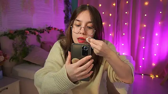 AmeliaMead online show from 02-27-25, 05:51