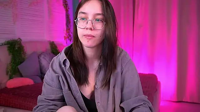 AmeliaMead online show from 01-24-25, 06:24