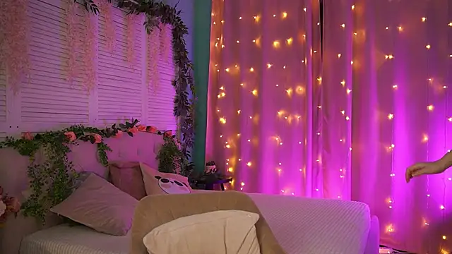 AmeliaMead online show from 02-25-25, 05:41