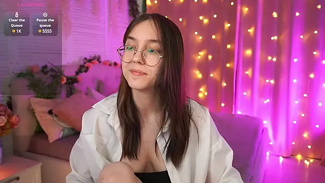 AmeliaMead online show from 03-09-25, 08:40