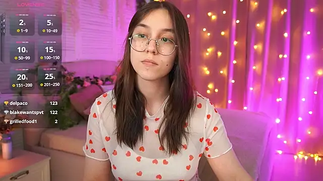 AmeliaMead online show from 03-10-25, 08:39