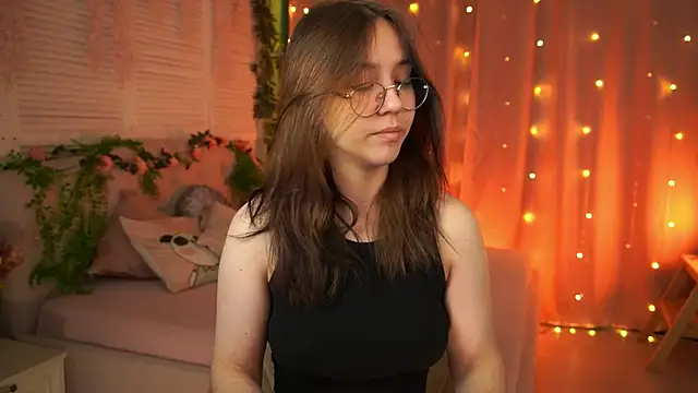 AmeliaMead online show from 03-04-25, 05:32