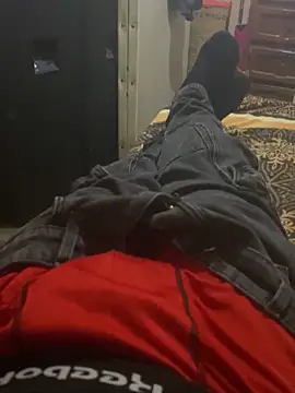 Snapshot of Deste223 chatting on 10-27-25, 02:34 Deste223 online show from 10-27-25, 02:34