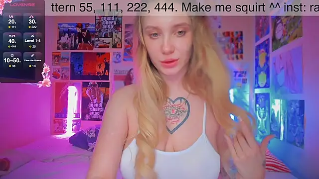 Snapshot of AliceMilman chatting on 03-18-25, 12:17 AliceMilman online show from 03-18-25, 12:17