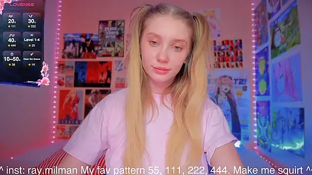 Snapshot of AliceMilman chatting on 03-19-25, 12:34 AliceMilman online show from 03-19-25, 12:34