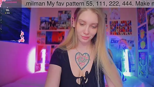 Snapshot of AliceMilman chatting on 03-14-25, 12:07 AliceMilman online show from 03-14-25, 12:07