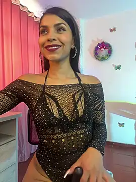 Snapshot of BrunetteOfYourDreams chatting on 01-11-25, 02:15 BrunetteOfYourDreams online show from 01-11-25, 02:15