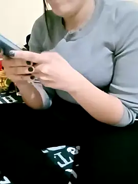 ShadiaStar online show from 11-26-25, 07:58