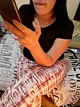 Snapshot of ShadiaStar chatting on 02-24-25, 11:30 ShadiaStar online show from 02-24-25, 11:30
