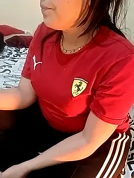 Snapshot of ShadiaStar chatting on 03-05-25, 01:21 ShadiaStar online show from 03-05-25, 01:21