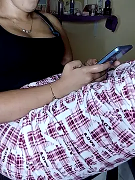 Snapshot of ShadiaStar chatting on 10-02-25, 01:25 ShadiaStar online show from 10-02-25, 01:25