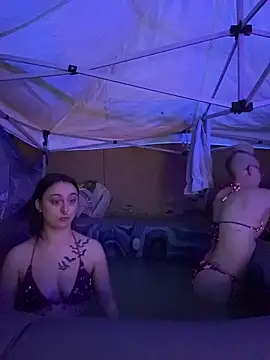 Snapshot of Stonermama666420 chatting on 02-02-26, 04:55 Stonermama666420 online show from 02-02-26, 04:55