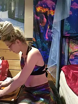 Stonermama666420 online show from 02-27-25, 04:13