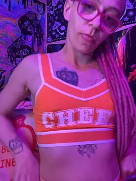 Snapshot of Stonermama666420 chatting on 02-14-26, 04:34 Stonermama666420 online show from 02-14-26, 04:34