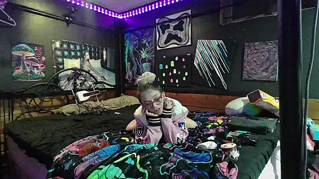 Stonermama666420 online show from 12-23-25, 06:12