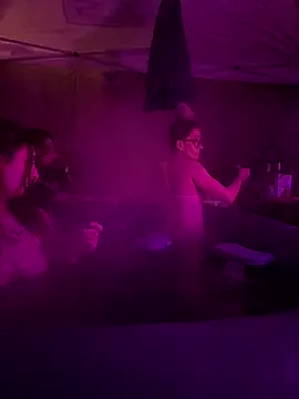 Stonermama666420 online show from 12-15-25, 04:40