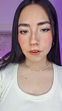 Snapshot of Melody_04 chatting on 03-20-25, 05:46 Melody 04 online show from 03-20-25, 05:46