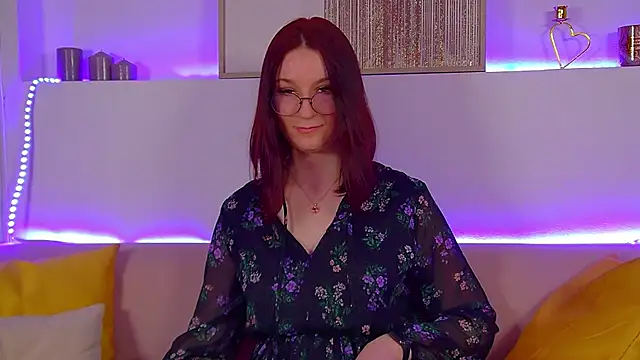 VictoriaArdern online show from 03-16-25, 04:12