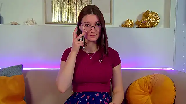 VictoriaArdern online show from 10-11-25, 06:36