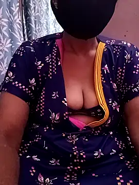 Snapshot of sweety_telugu_couple2027 chatting on 09-18-25, 04:43 sweety telugu couple2027 online show from 09-18-25, 04:43