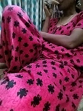 Snapshot of sweety_telugu_couple2027 chatting on 03-09-25, 07:34 sweety telugu couple2027 online show from 03-09-25, 07:34