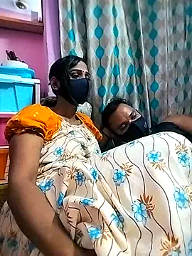 Snapshot of sweety_telugu_couple2027 chatting on 03-17-25, 05:38 sweety telugu couple2027 online show from 03-17-25, 05:38
