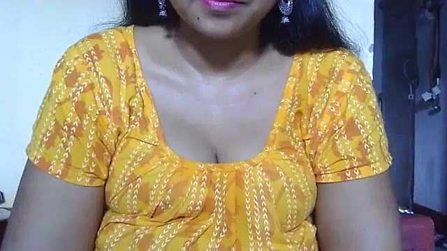 Snapshot of Suhana-sapna chatting on 09-12-25, 04:23 Suhana-sapna online show from 09-12-25, 04:23