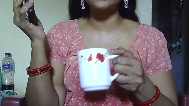 Snapshot of Suhana-sapna chatting on 09-24-25, 04:08 Suhana-sapna online show from 09-24-25, 04:08