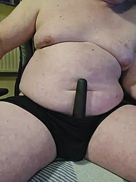 Snapshot of Chilsen1904 chatting on 02-22-26, 01:52 Chilsen1904 online show from 02-22-26, 01:52