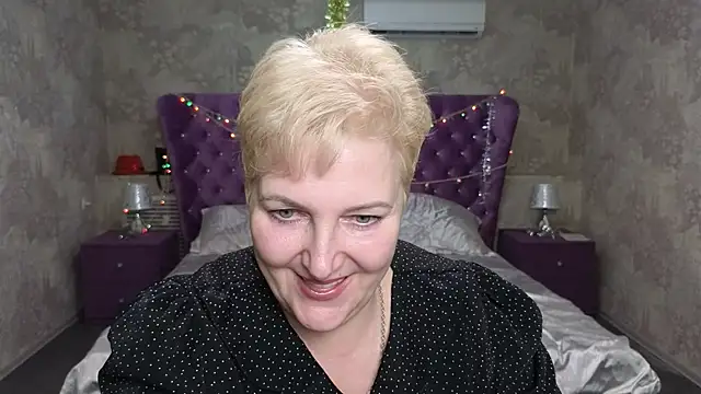 Snapshot of Sandra_Snow chatting on 01-16-25, 08:46 Sandra Snow online show from 01-16-25, 08:46