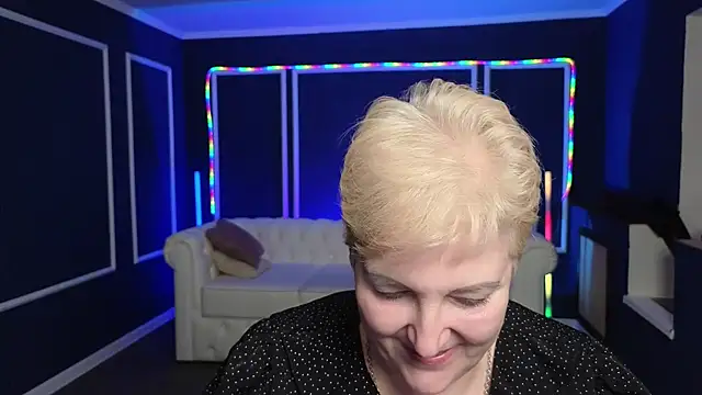 Snapshot of Sandra_Snow chatting on 02-06-25, 08:34 Sandra Snow online show from 02-06-25, 08:34