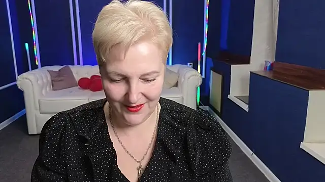 Snapshot of Sandra_Snow chatting on 02-18-25, 03:20 Sandra Snow online show from 02-18-25, 03:20