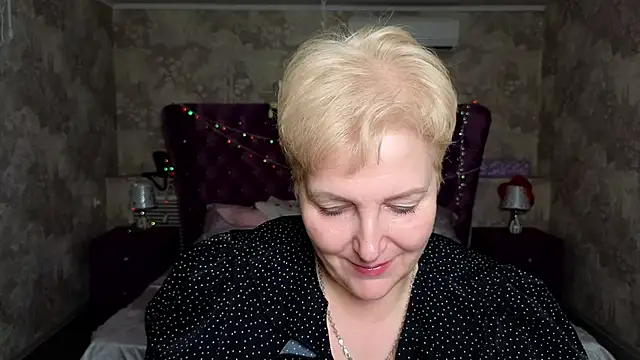 Snapshot of Sandra_Snow chatting on 01-21-25, 02:26 Sandra Snow online show from 01-21-25, 02:26