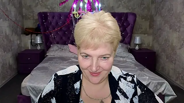 Snapshot of Sandra_Snow chatting on 02-15-25, 05:28 Sandra Snow online show from 02-15-25, 05:28