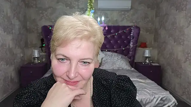 Snapshot of Sandra_Snow chatting on 01-17-25, 12:20 Sandra Snow online show from 01-17-25, 12:20