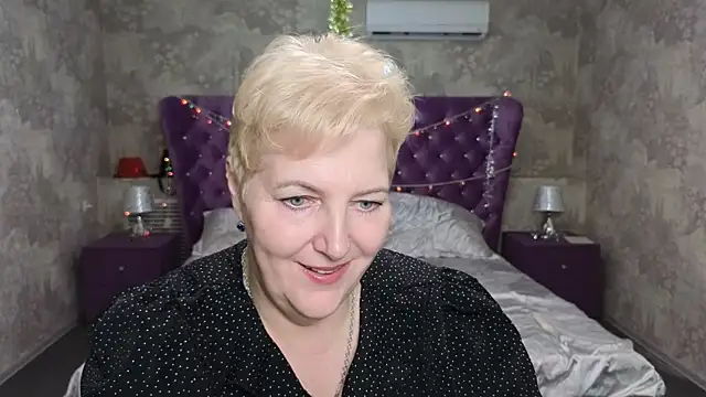 Snapshot of Sandra_Snow chatting on 01-16-25, 05:44 Sandra Snow online show from 01-16-25, 05:44
