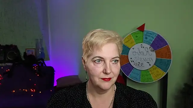 Snapshot of Sandra_Snow chatting on 02-20-25, 01:19 Sandra Snow online show from 02-20-25, 01:19