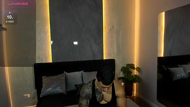 Flynn Riider online show from 06-12-26, 05:43