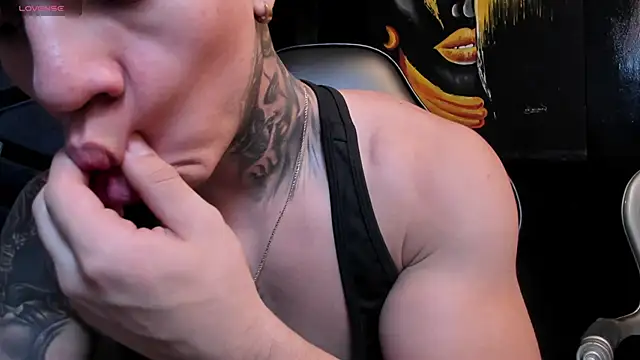 Flynn Riider online show from 12-19-25, 06:21