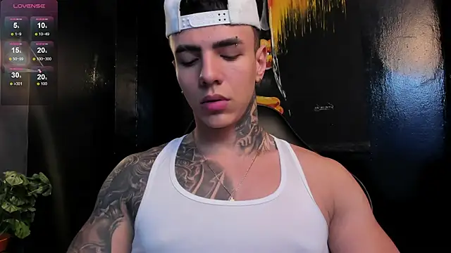 Flynn Riider online show from 12-18-25, 05:17