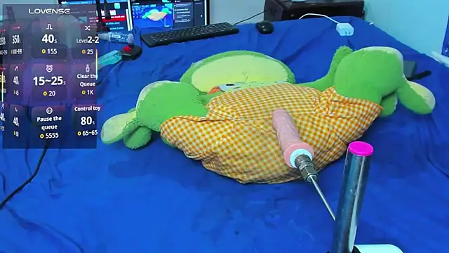 alexdesire online show from 11-13-25, 01:04