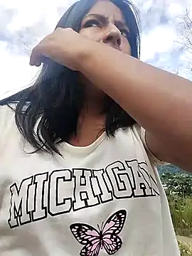 Danna-linyi online show from 02-06-25, 02:37