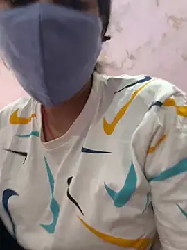 Snapshot of nehas chatting on 03-09-25, 08:40 nehas online show from 03-09-25, 08:40