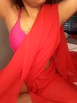 hinaa khan online show from 12-15-25, 06:47