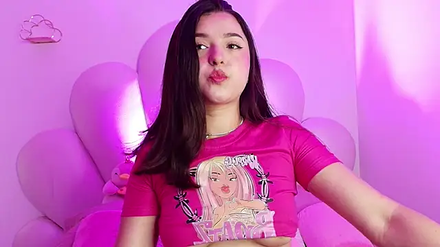 Snapshot of zoewillian chatting on 10-07-25, 01:06 zoewillian online show from 10-07-25, 01:06