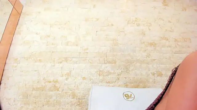 mia roldan  online show from 01-08-26, 12:33